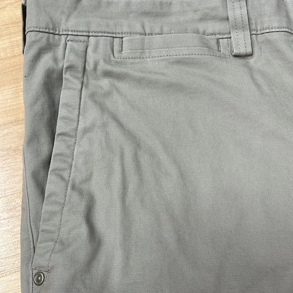 Men’s Duluth Trading Relaxed Fit Flex Ballroom Khakis 44 x 30 - Picture 4 of 8